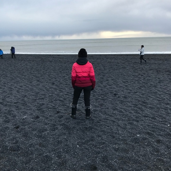 Nidhal is LIVE!!! LET’S SHOP 🛍️ - Picture 13 of 16